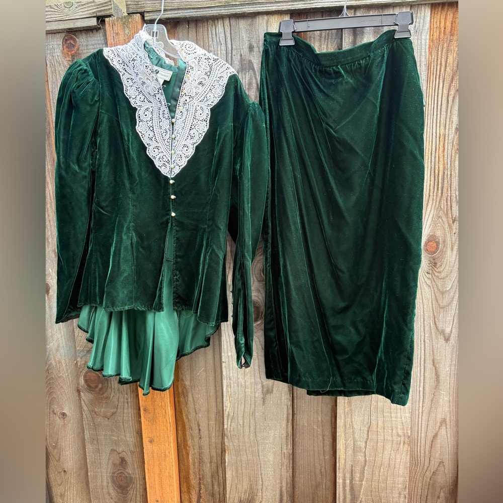Vintage Jessica McClintock green velvet Victorian-style two-piece skirt suit.